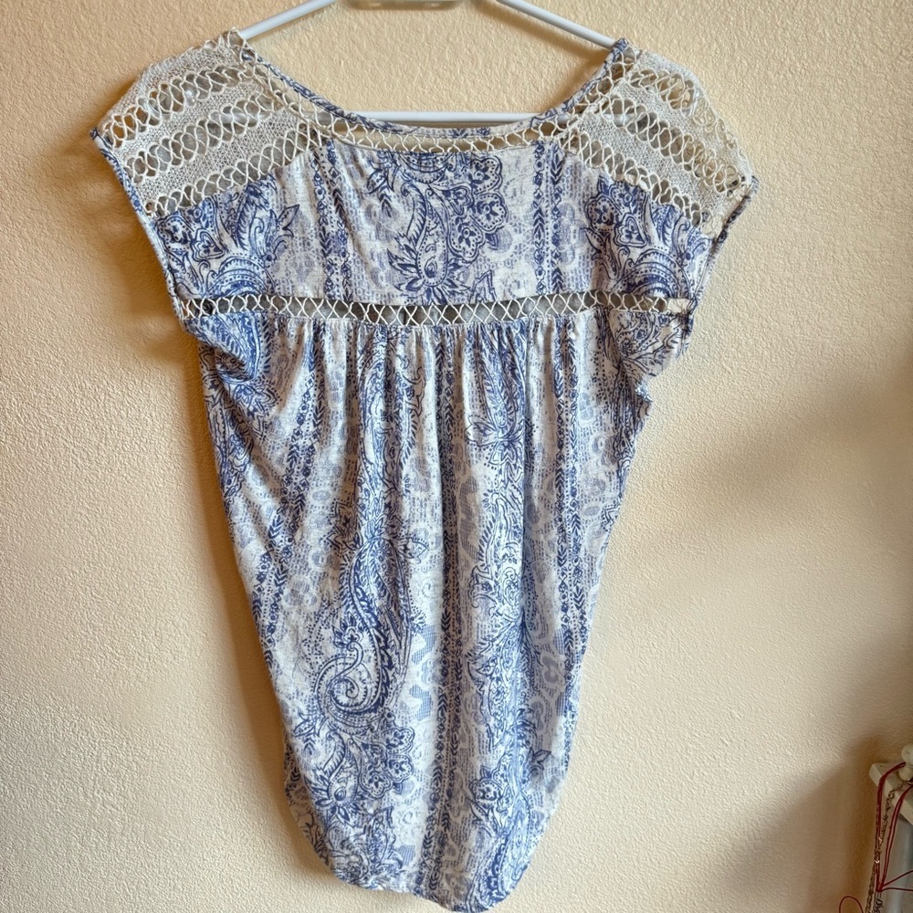 Lucky Brand Blue Paisley Boho Top Crochet Trim Cottagecore Festival Lightweight - Picture 7 of 10